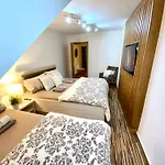 Dum U Lazni Federer Apartament Trzeboń