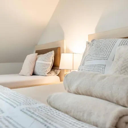 Dum U Lazni Federer - Rodinny Dum V Srdci Trebone Apartment *